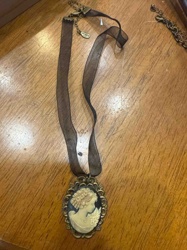 Sweet Romancer USA Cameo Pendant Necklace with Organza Ribbon