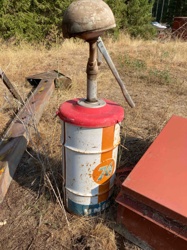 Vintage Union 76 Oil Barrel Pump