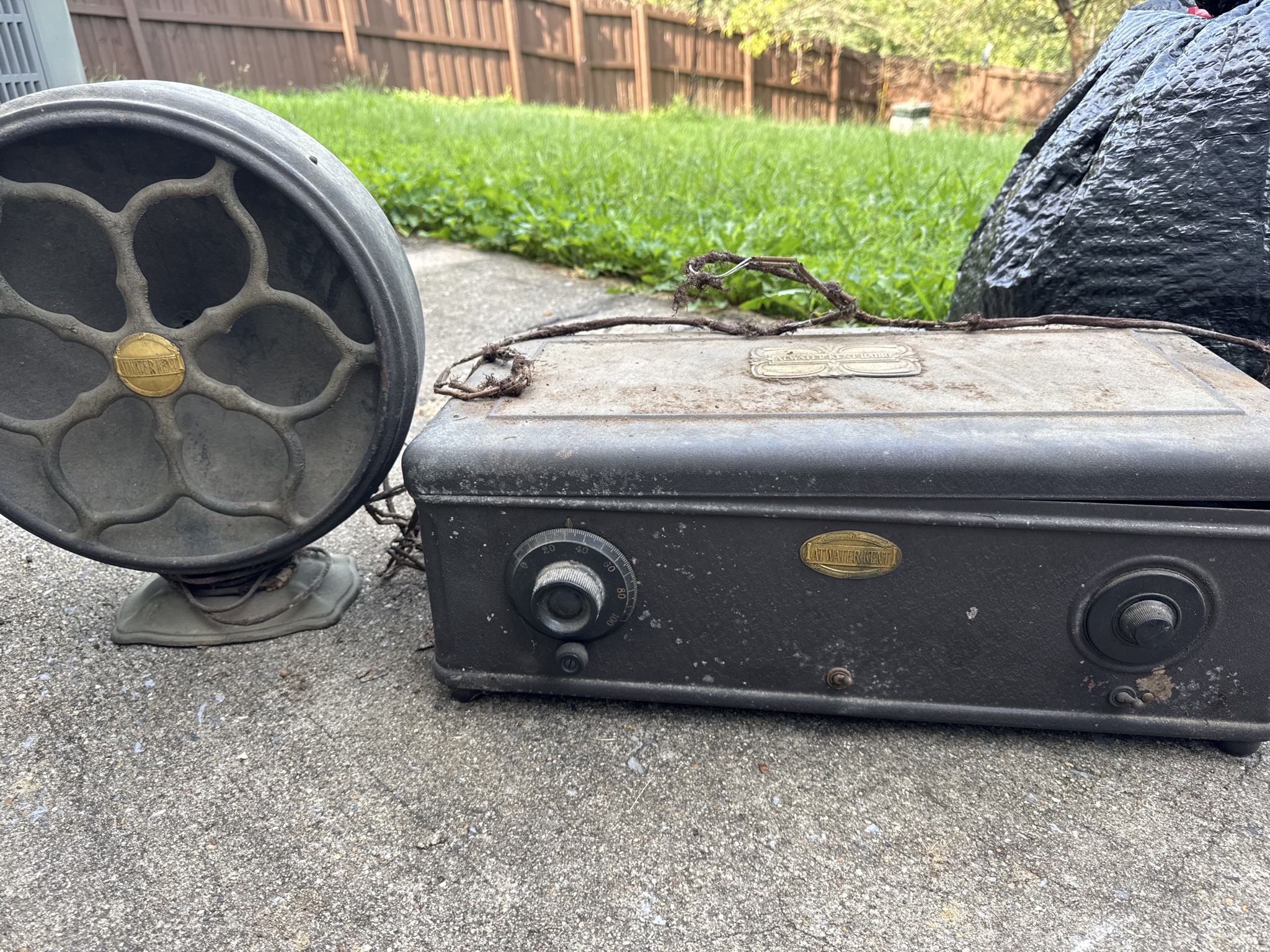 Submitted photo of Atwater Kent Model 40 Radio with Speaker (not authenticated)