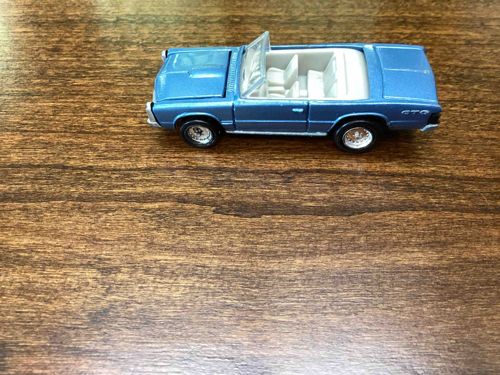 1966 Pontiac GTO Convertible Diecast Toy Car
