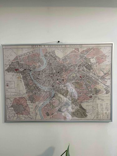 Framed 'ROMA PRESENTE E AVVENIRE' Map