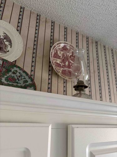 Kerosene Lantern with Scenic Plate