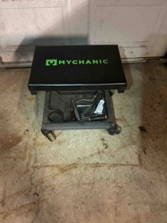 MYCHANIC Rolling Creeper Seat with Storage