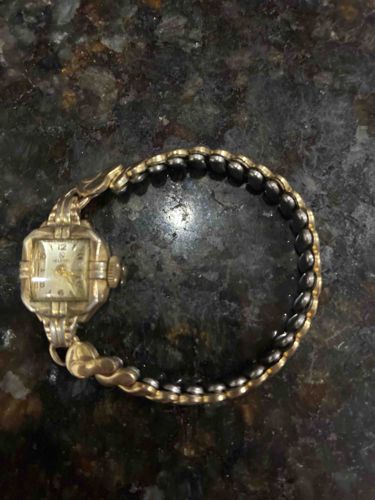 Vintage Helbros Women's Art Deco Style Wristwatch