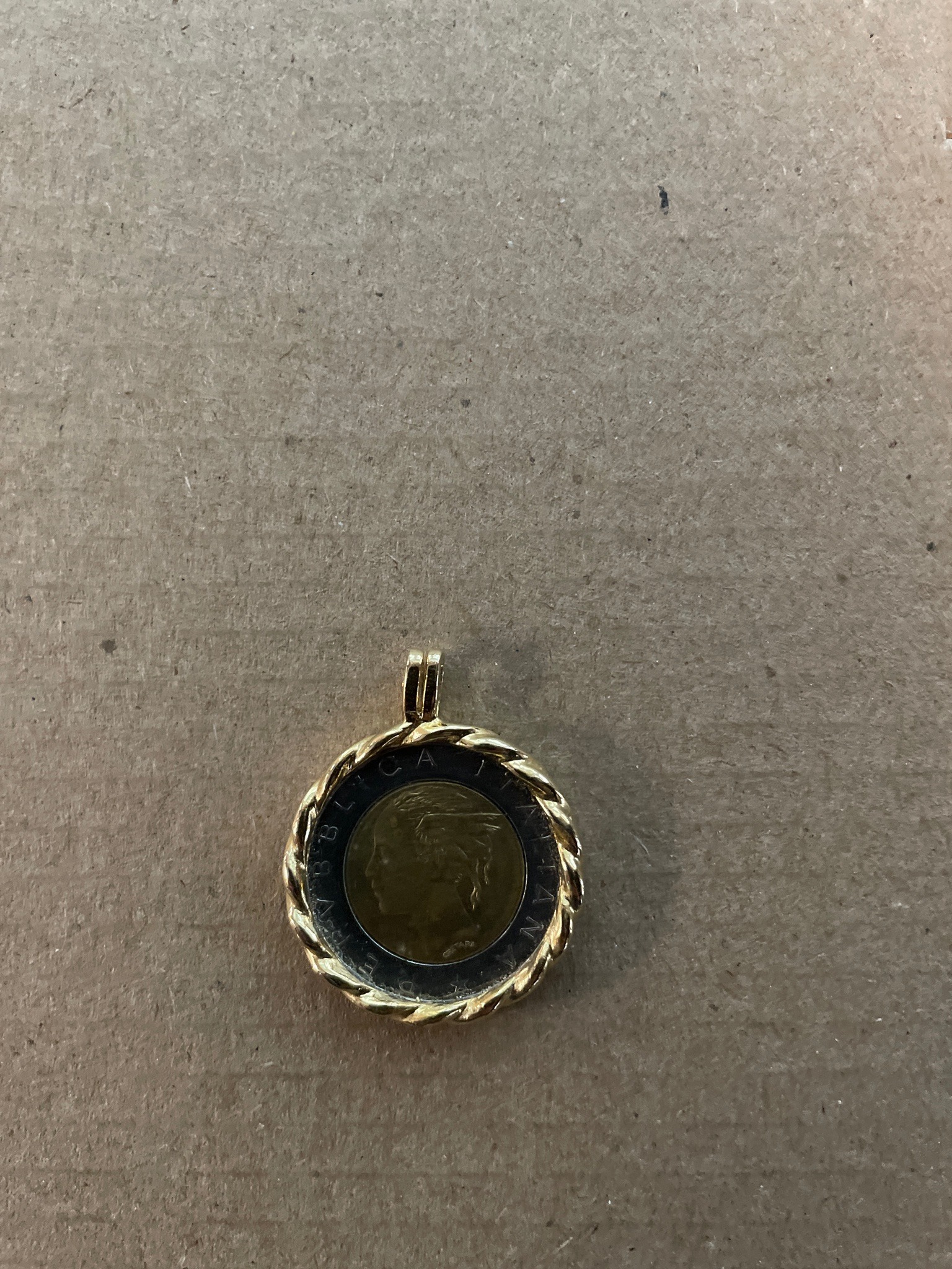 Submitted photo of Coin Pendant with Bezel Mount (unauthenticated)