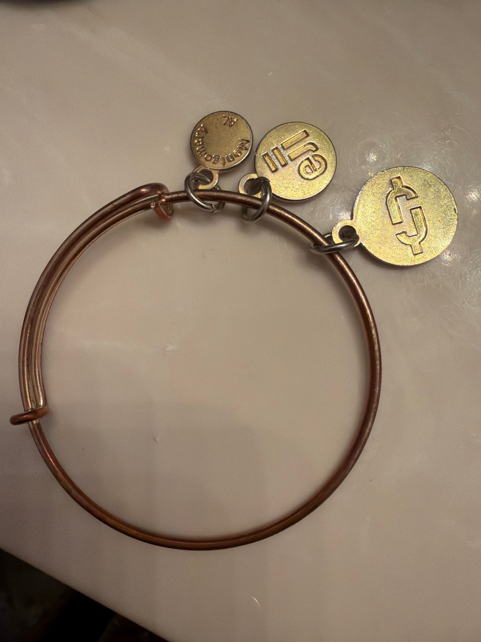 Submitted photo of Alex and Ani expandable wire bangle (not authenticated)