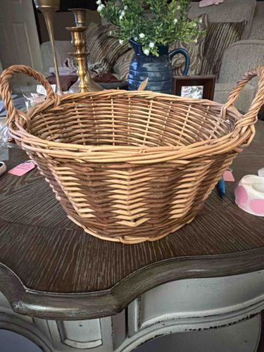 Hand-Woven Round Willow Wicker Basket with Ear Handles