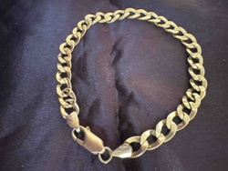 750 Gold Curb Chain Bracelet