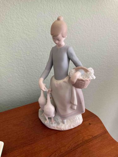 Lladro 'Girl with Goslings and Basket' Figurine