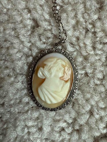 Oval Cameo Pendant on Chain