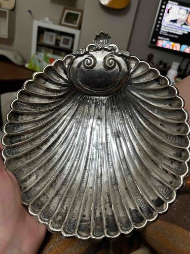 Silver-Plated Scallop Shell Dish with Orb and Scroll Motif