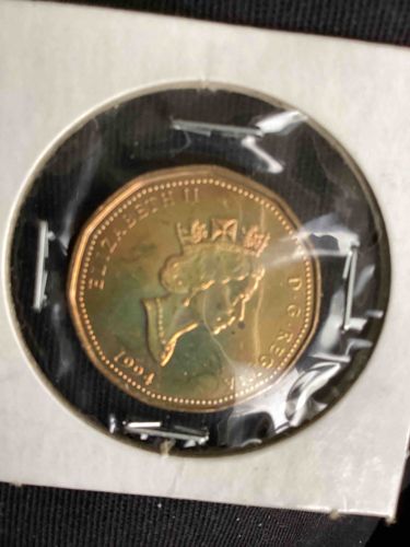 Bimetallic Coin featuring Queen Elizabeth II (1994)