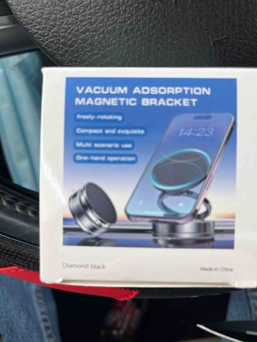 Vacuum Adsorption Magnetic Bracket