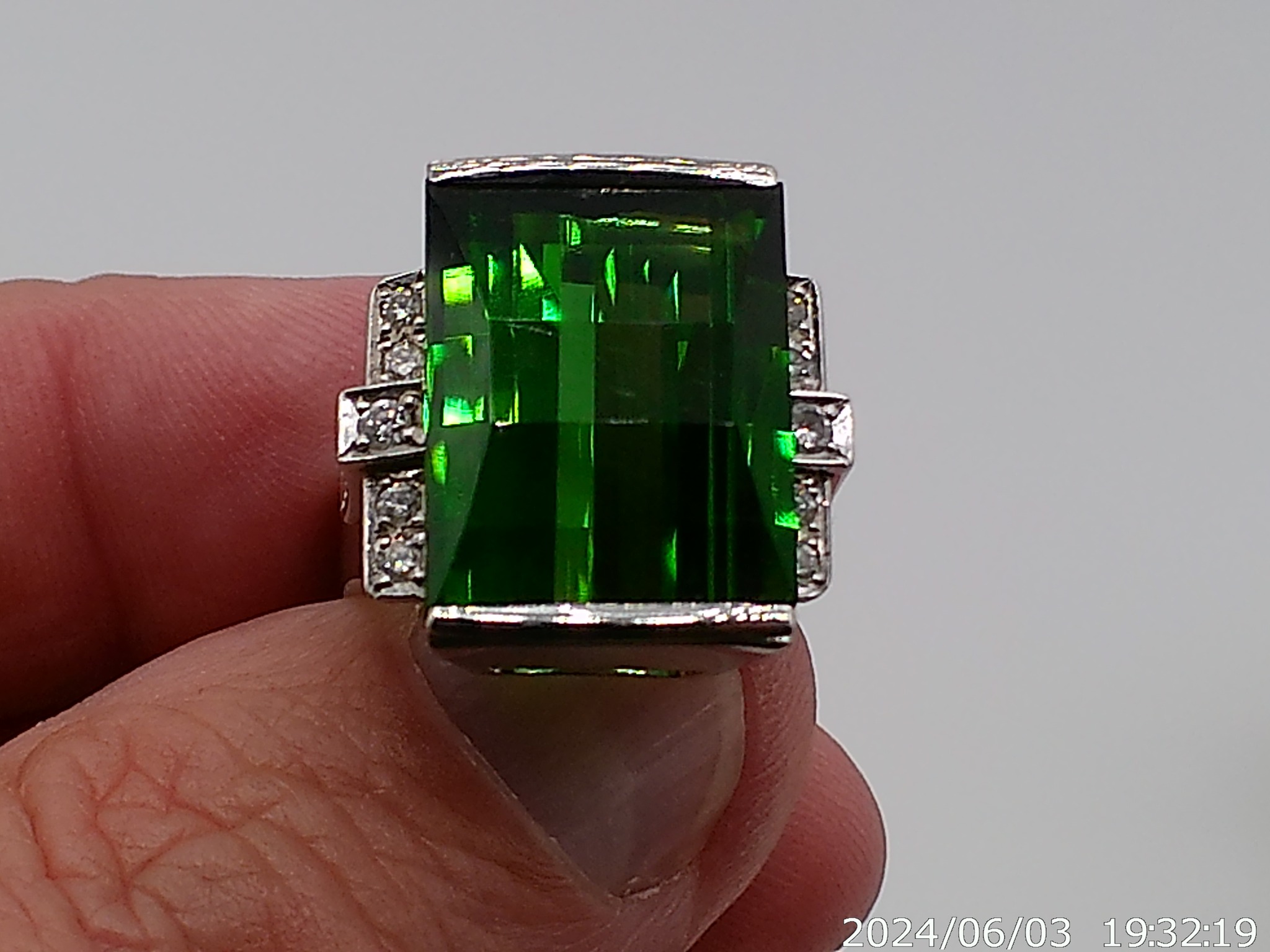 Submitted photo of Platinum gemstone ring (unauthenticated)