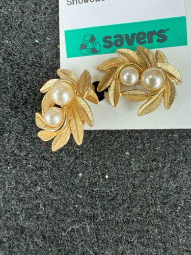 Vintage Gold-Tone Faux Pearl Leaf Clip-On Earrings
