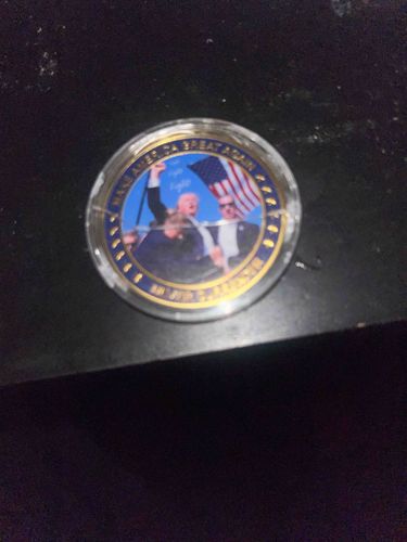 Donald Trump and Mike Pence 'Make America Great Again' Commemorative Coin/Medallion
