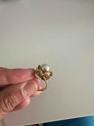 Organic-Style Gold Ring with Pearl and Amethyst Accents