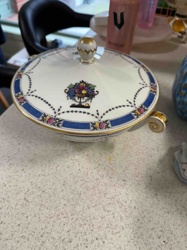 Royal Worcester 'Ashby' Covered Casserole Dish