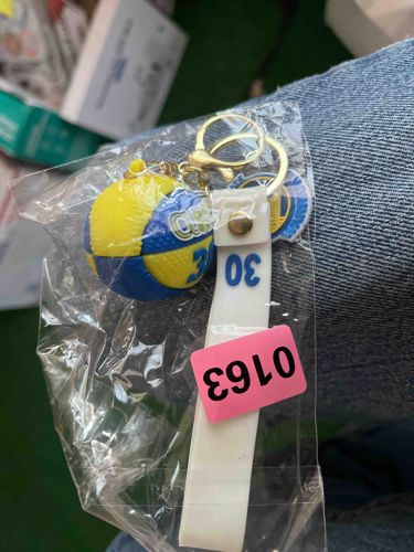 Golden State Warriors '30' Basketball Keychain