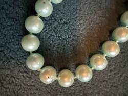 Vintage Faux Pearl Necklace (Single Strand, Pale Green)