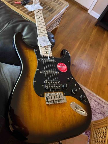 Squier by Fender Affinity Series Stratocaster HSS - Brown Sunburst