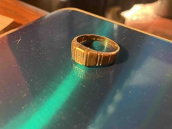 Men's Gold-Toned Ribbed Band Ring
