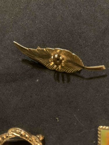 Vintage Gold-Tone Textured Leaf Brooch