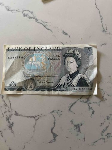 Bank of England Five Pound Note (Queen Elizabeth II, D.H.F. Somerset Signature)