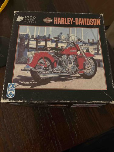 Harley-Davidson 1000 Piece Puzzle featuring a Red Motorcycle