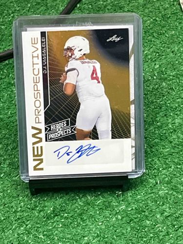 Leaf Heroes & Prospects D.J. Uiagalelei New Perspective Autographed Trading Card