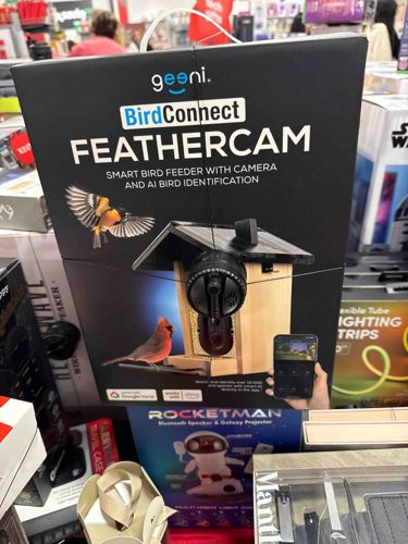 Geeni BirdConnect FEATHERCAM Smart Bird Feeder with Camera and AI Bird Identification