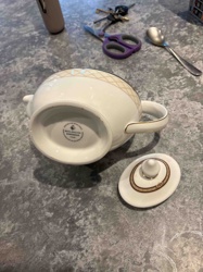 Royal Doulton 'Baroness' Sugar Bowl with Lid