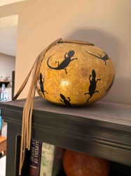 Gourd Art with Lizard Motifs
