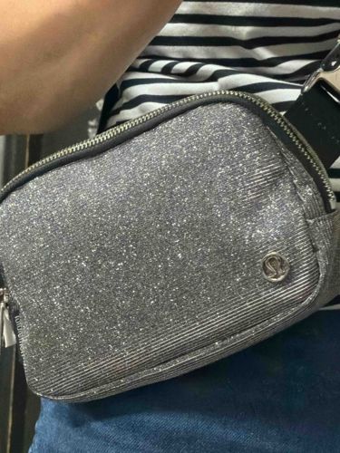 Lululemon Everywhere Belt Bag (Sparkle/Glitter Edition)