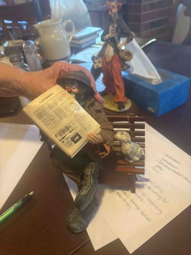 Emmitt Kelly Jr. Clown Figurine Reading Newspaper on Bench