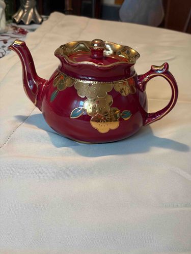 Vintage Sadler Burgundy and Gold Gilt Floral Teapot