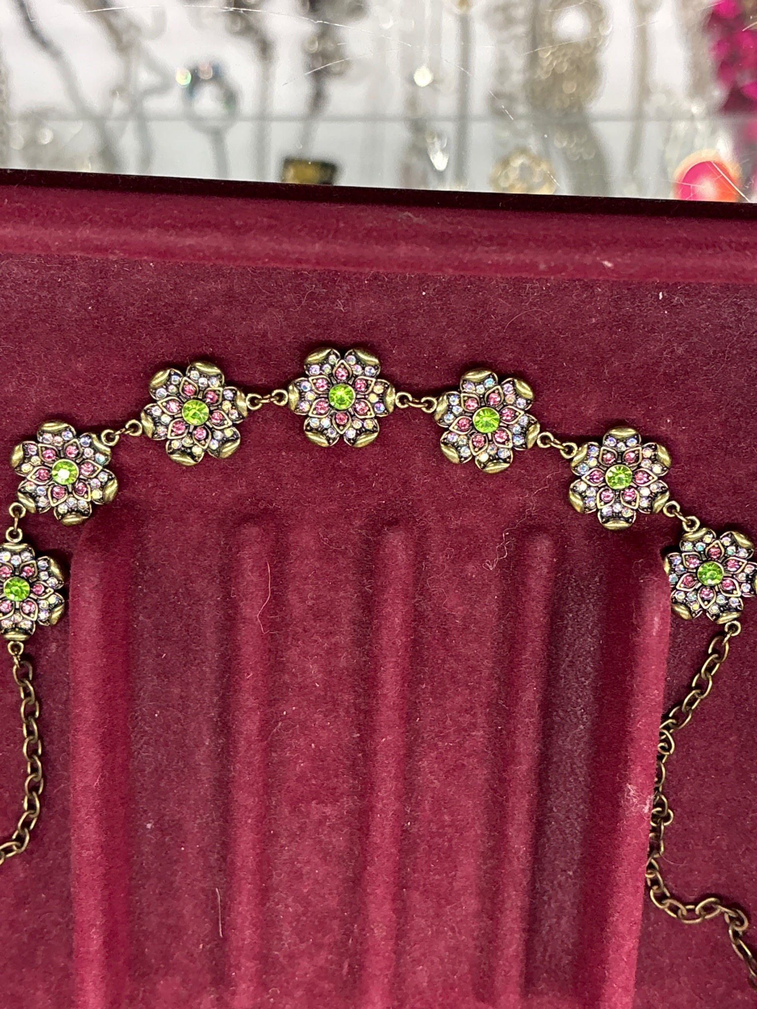 Submitted photo of Rhinestone flower link necklace