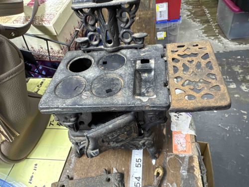 Antique Cast Iron Salesman Sample Stove