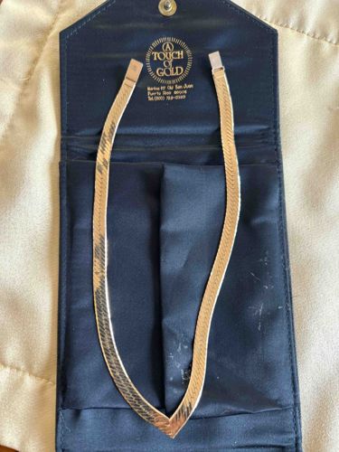 Herringbone Chain Necklace in Black Pouch