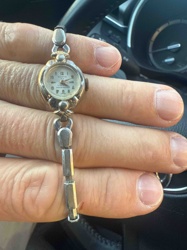 Vintage Ladies' Elgin 17 Jewel Manual Wind Wristwatch