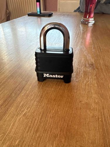 Master Lock Magnum M1 padlock