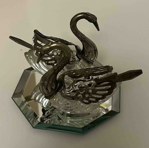 Figural Swan Salt and Pepper Shaker Set on Mirrored Base