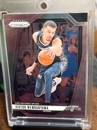 2023-24 Panini Prizm Victor Wembanyama Blue Prizm Rookie Card