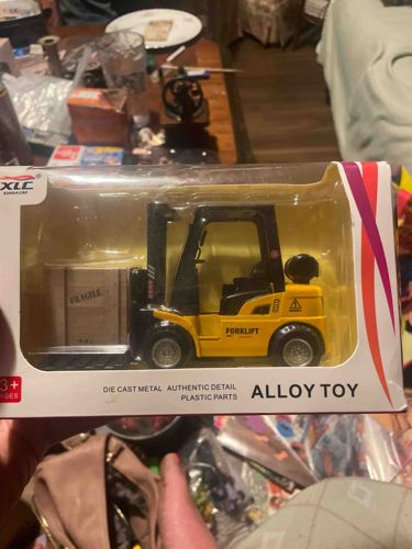 XLC Die-Cast Alloy Toy Forklift with Crate