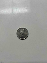 Coin featuring Queen Elizabeth II (Obverse)