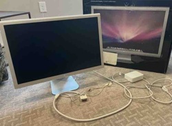 Apple Cinema HD Display 23-inch (A1082) with original box and accessories