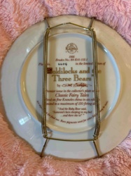 1991 Knowles 'Goldilocks and the Three Bears' Collector Plate (Back)