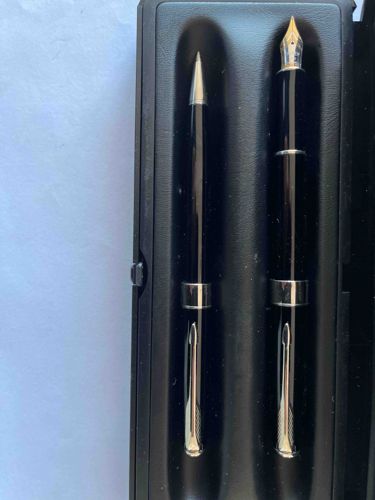 Vintage Parker Sonnet Fountain Pen and Mechanical Pencil Writing Set