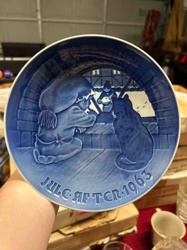 Bing & Grøndahl 1963 Christmas Plate "Juleaften" (Christmas Eve)