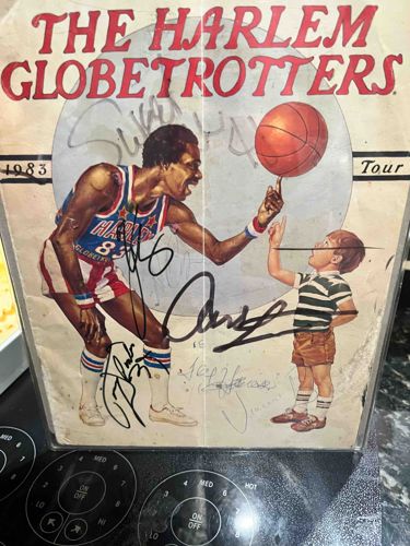 Signed 1983 Harlem Globetrotters Tour Souvenir Program